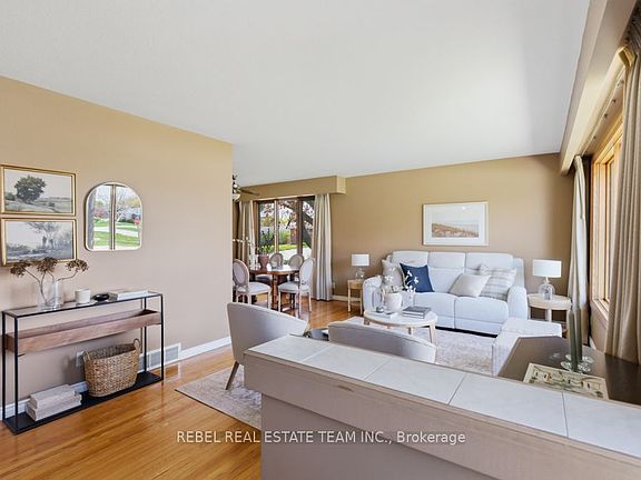 5th image of 331 Walmer Rd