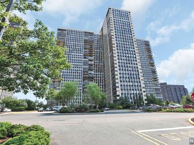 200 Winston Dr APT 2817, Cliffside Park, NJ, 07010