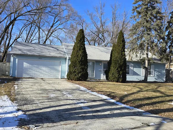 15016 S Holiday Ct, Orland Park, IL 60462