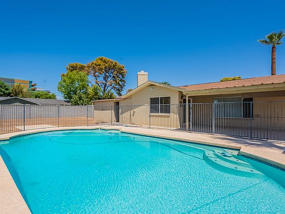 3rd image of 6839 E Montecito Ave