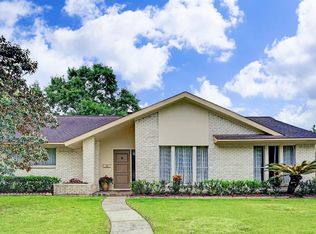 6047 Yarwell Dr, Houston, TX 77096