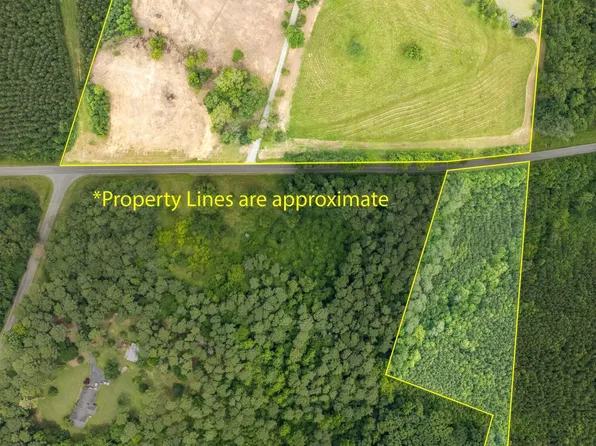 28 Cap Fields Dr, Bear Creek, NC 27207