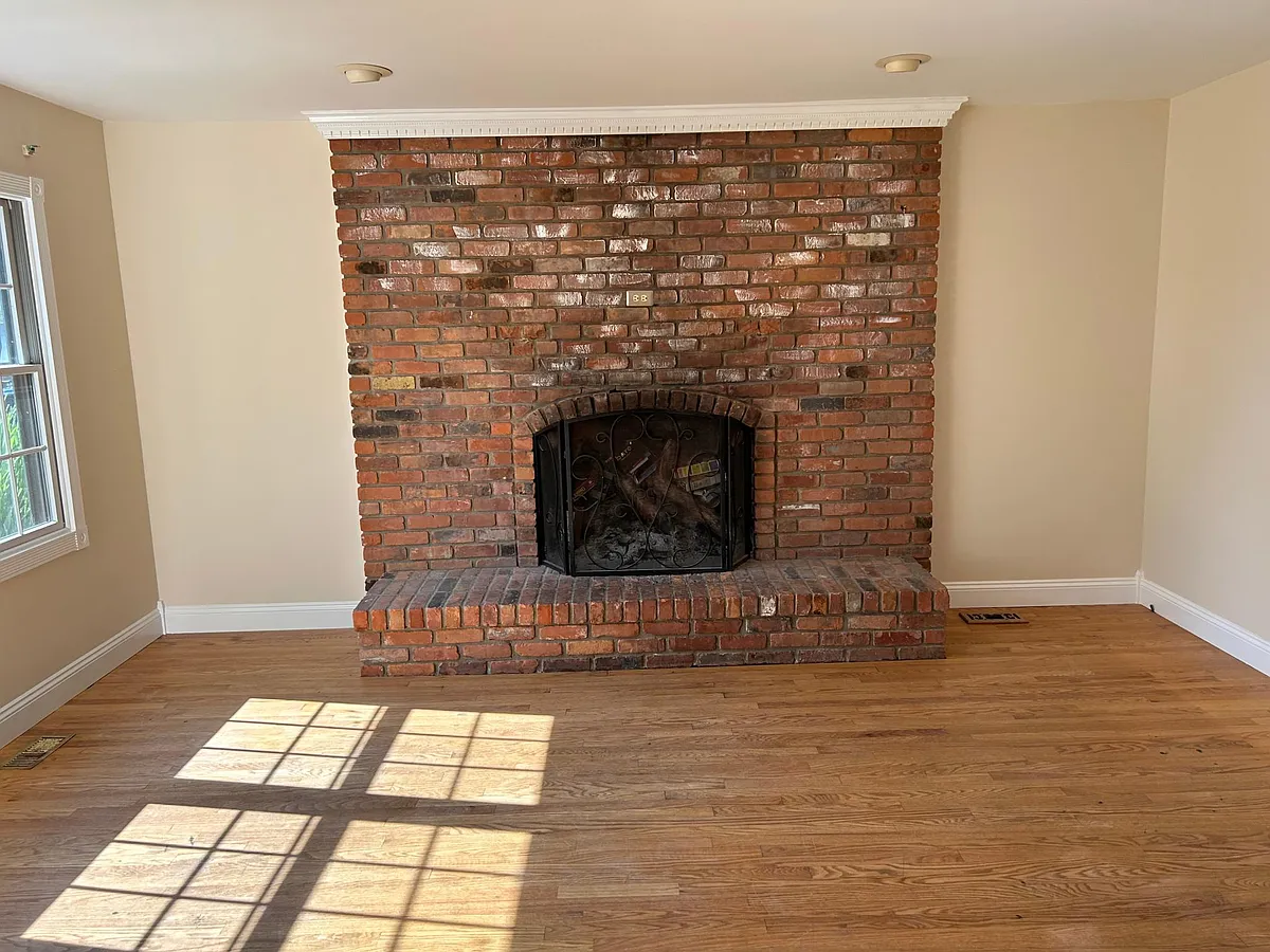 Building Photo - 1150 Bamford Dr