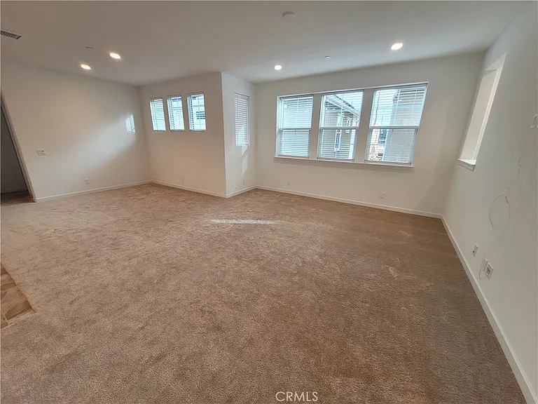7450 Desert Holly St — Photo 4