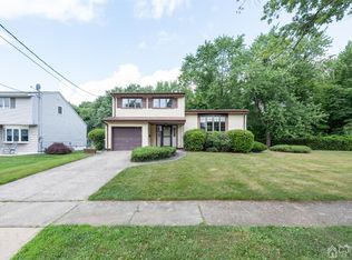4 Rittner Ln, Old Bridge, NJ 08857