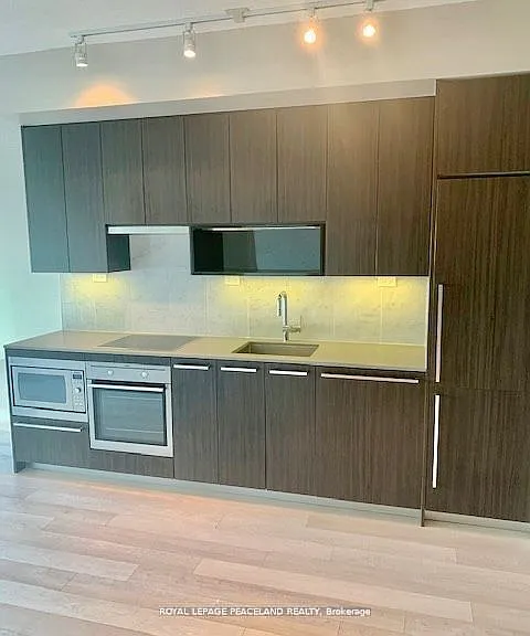 115 McMahon Dr #509 — Photo 4