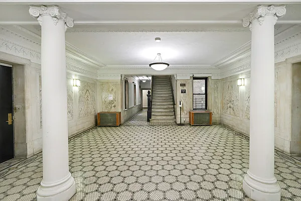 Rented by Cooper & Cooper Real Estate | media 8