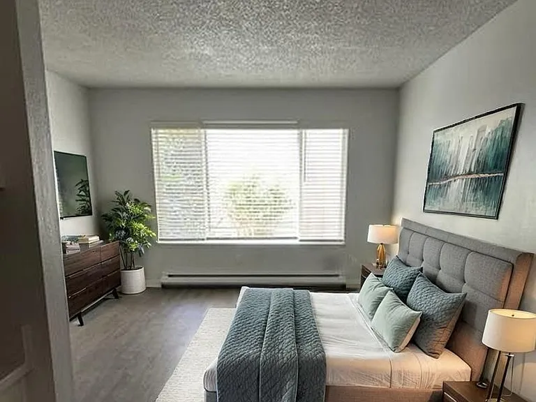 The Ridge at Bellevue — Photo 9
