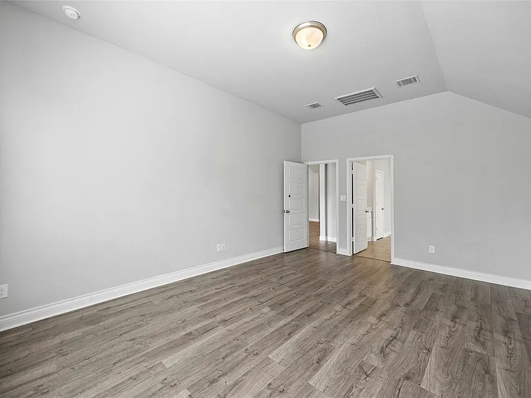 169 Belford St — Photo 17