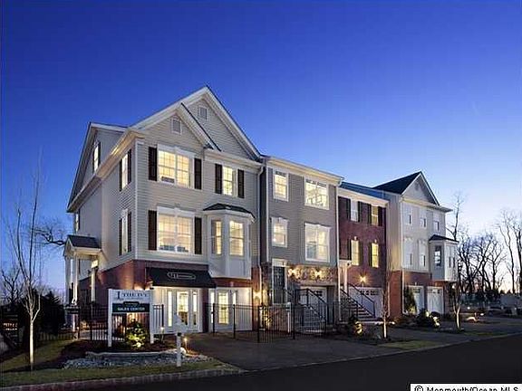 2nd image of 224 Yale Blvd