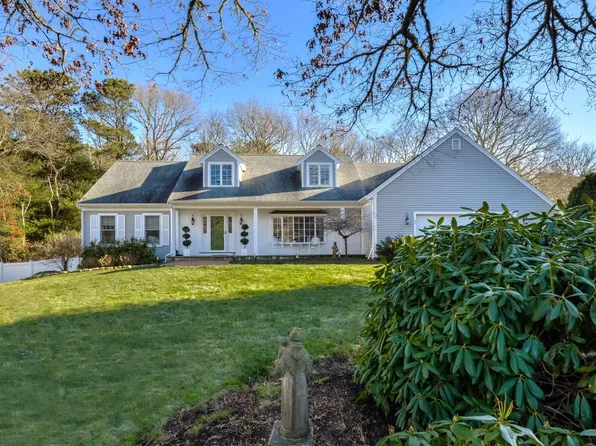 53 Hyde Park Road, Centerville, MA 02632