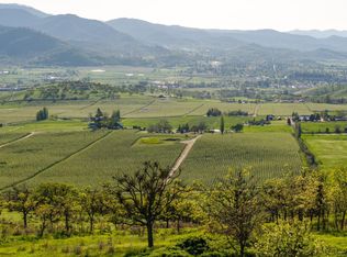 540 N Valley View Rd, Ashland, OR 97520