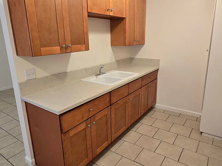 11503 Asher St #10 — Photo 3