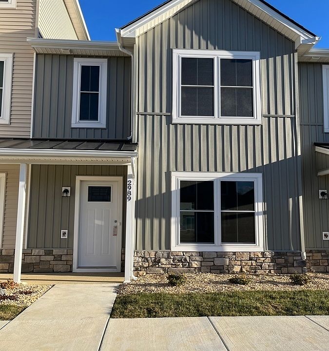1st image of 2989 Locust Hill Dr