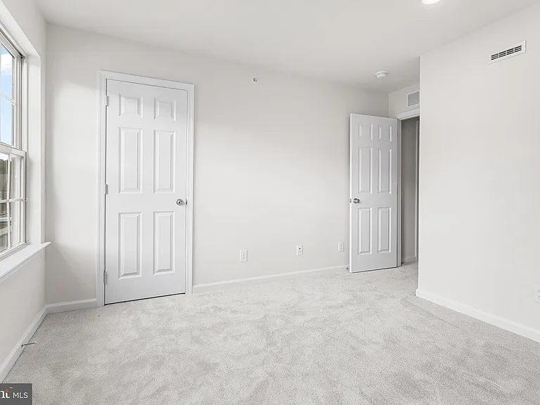 112 S Buck Tavern Way — Photo 22