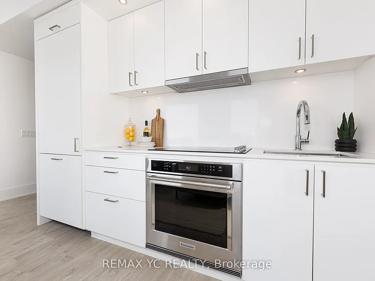 470 Front St W #1612 — Photo 12