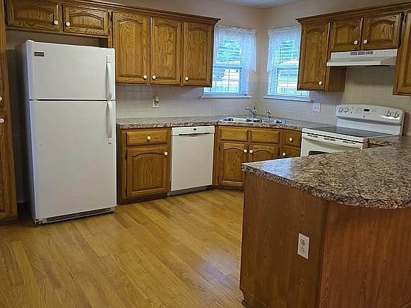 2nd image of 600 Tiffany Dr
