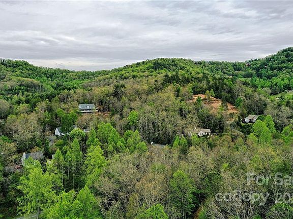 5th image of Crescent Creek Dr