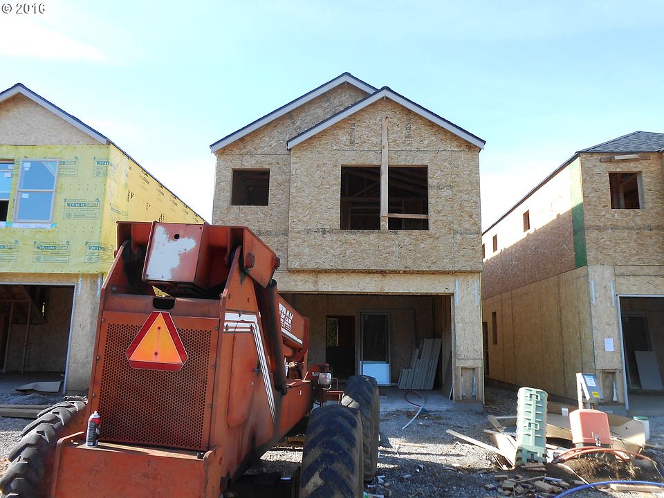 1st image of 2640 NE 130th Ct