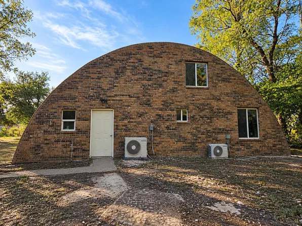 5204 N 2815th Rd, Hennessey, OK 73742