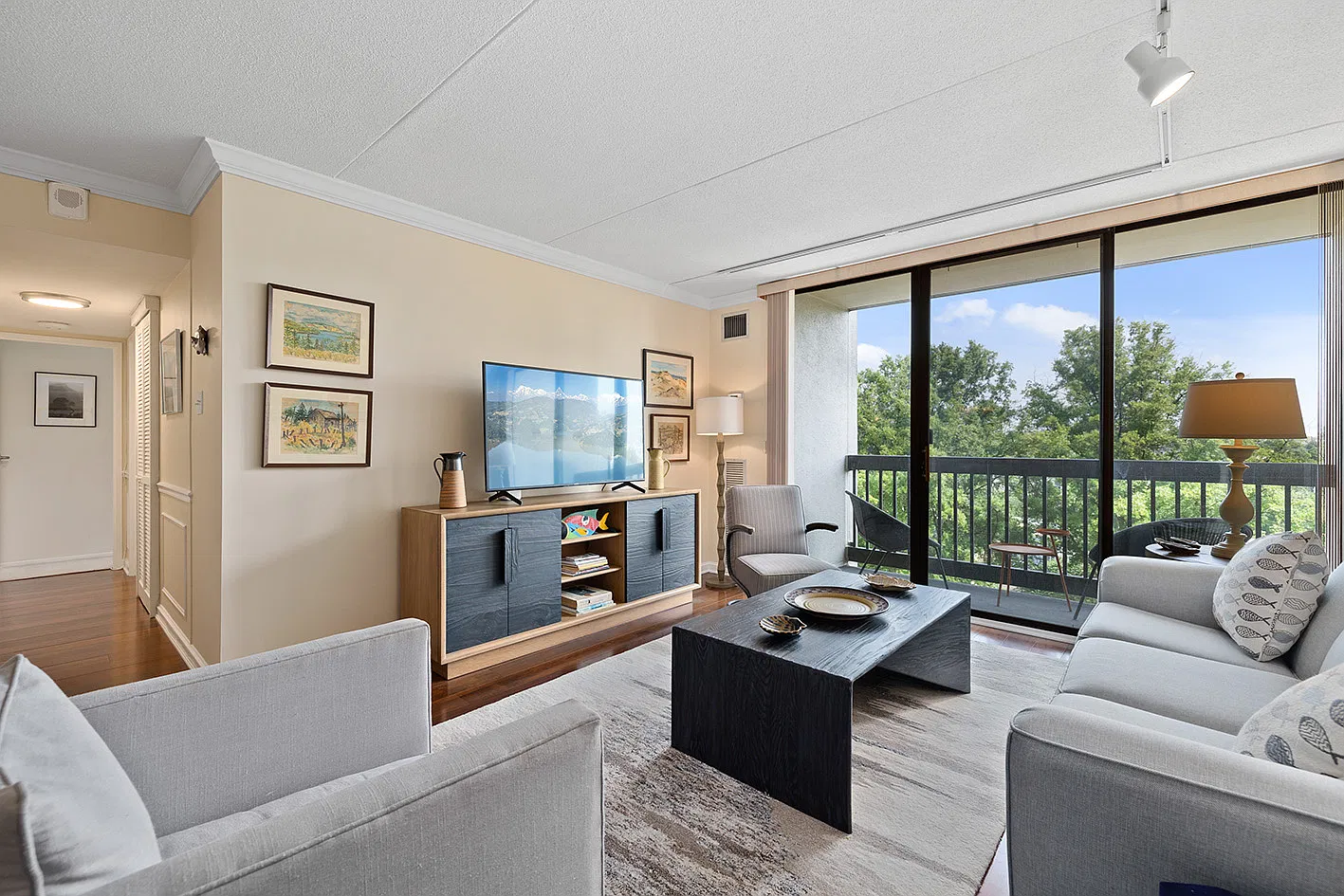2 bed, 1066 sqft, $2,500 — Photo 3