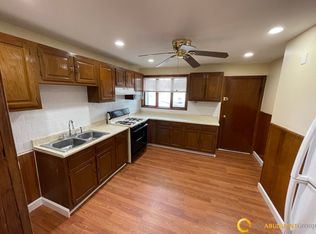 227 Holland St #2A, Somerville, MA 02144