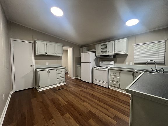 2nd image of 187 Mulberry Cir