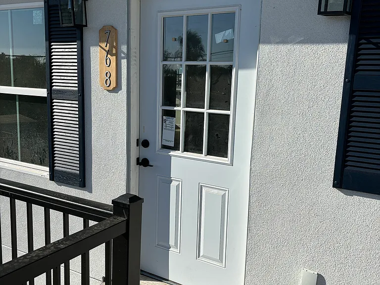 768 Delaware St — Photo 14