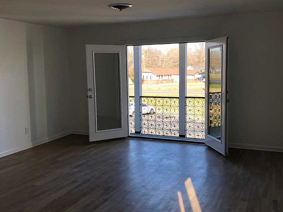 5th image of 1302 Mercury Blvd