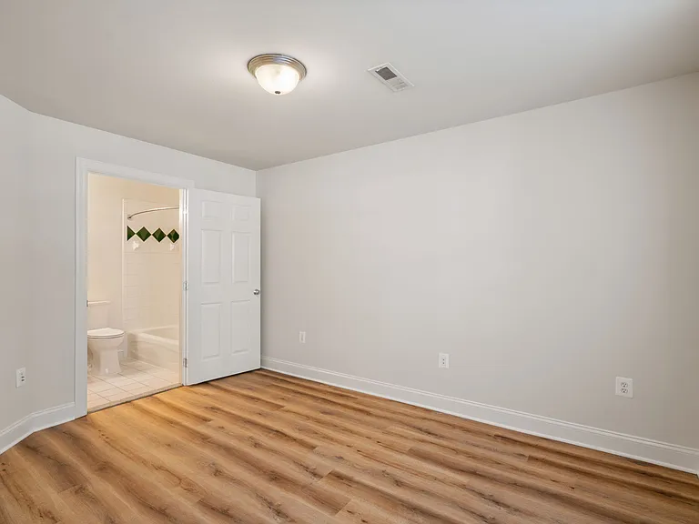 3426 Wilson Blvd — Photo 26