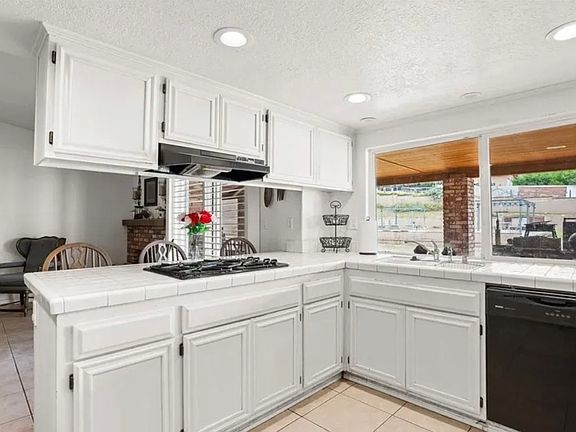 5th image of 8594 Rocking Horse Cir