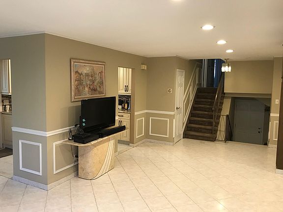 2nd image of 8911 Aubrey Ave #2