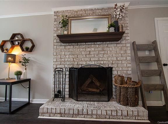 4th image of 6905 Pin Oak Ct