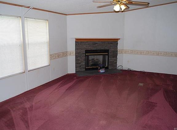 3rd image of 1501 Locust Hill Rd