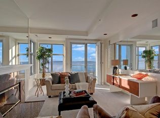 1374 Alki Ave SW APT 202, Seattle, WA 98116