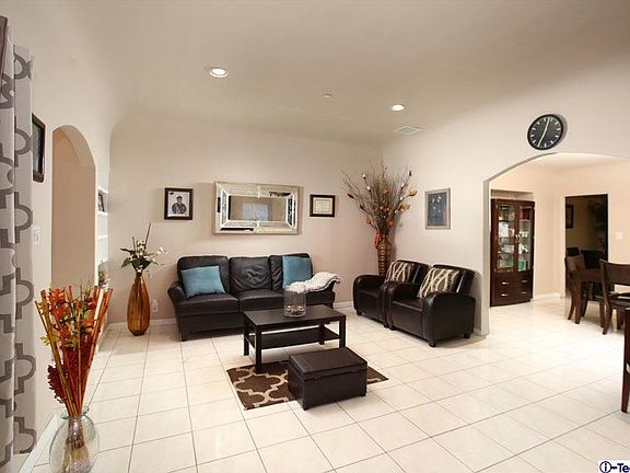 3rd image of 670 Estelle Ave