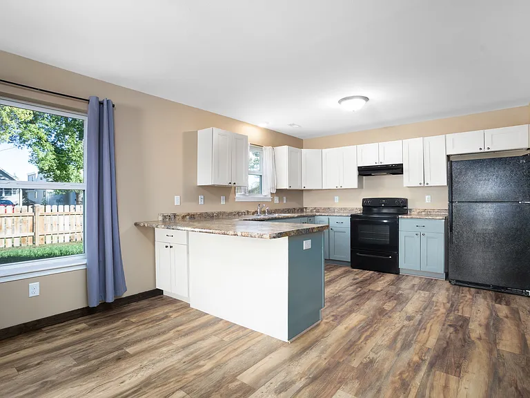 503 5th Ave NW — Photo 9