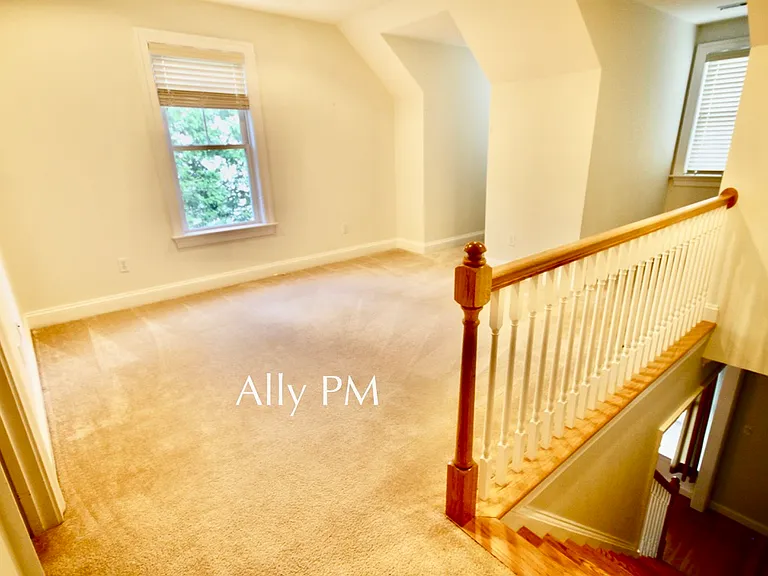 1892 Clay Dr — Photo 15