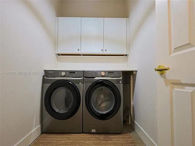 8800 NW 98th Ct — Photo 18