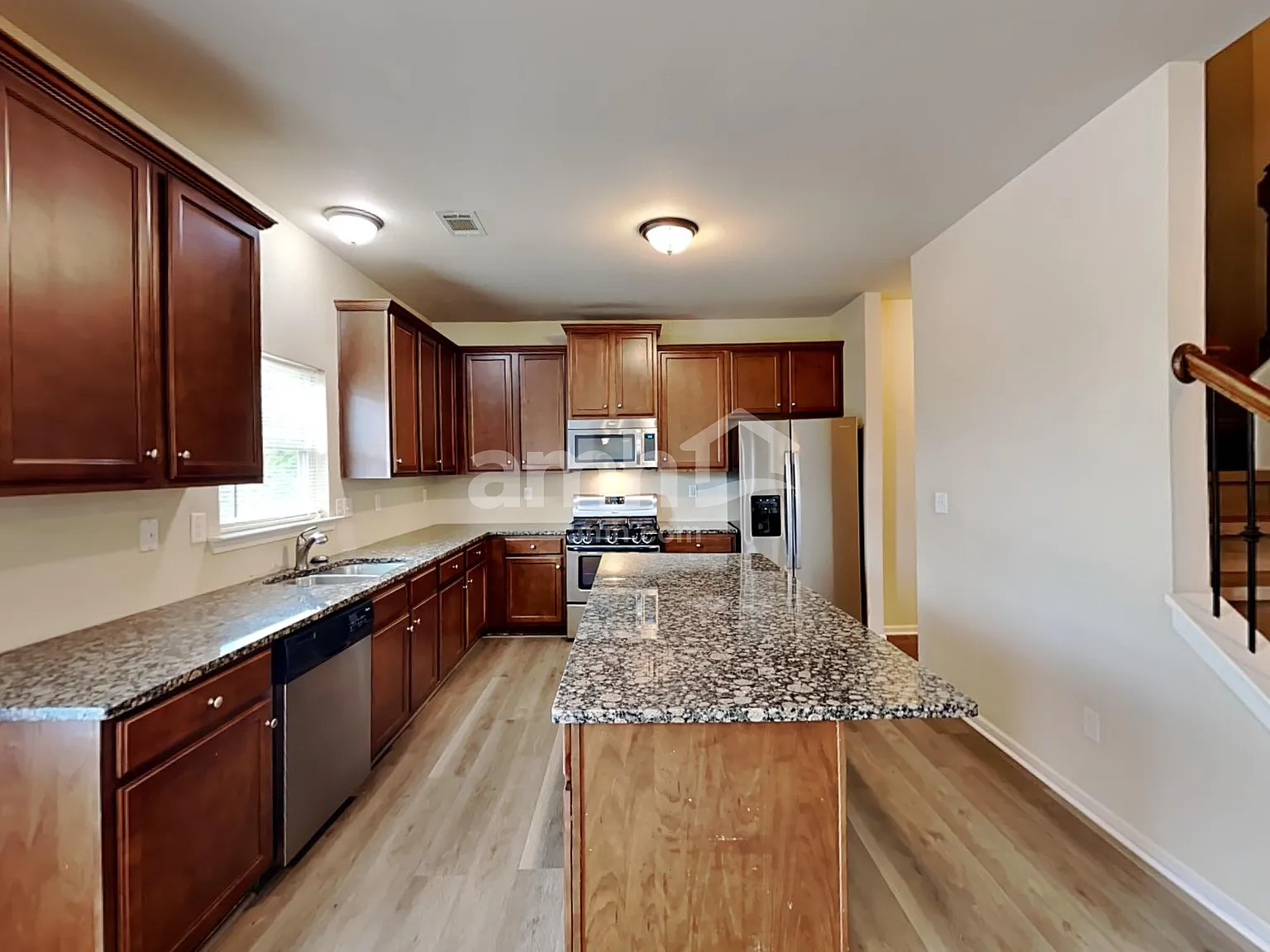 4 bed, 2.5 bath, 2300 sqft, $2,820 — Photo 3