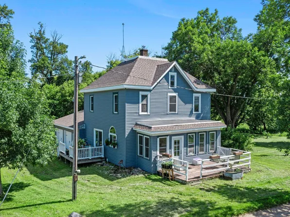 2269 Zane Ave, Stewart, MN 55385