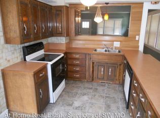 1256 E Cherry St, Springfield, MO 65802