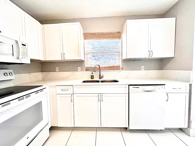 2 bed, 2.5 bath, 1020 sqft, $2,300 — Photo 4
