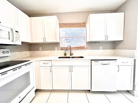 4th image of 4103 NE 21st Ter