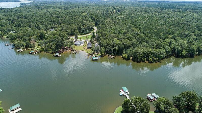 1st image of 253 Headwater Dr