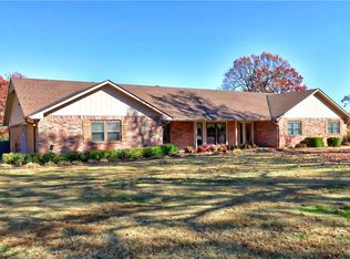 181 Woodcliff Rd, Springdale, AR 72764