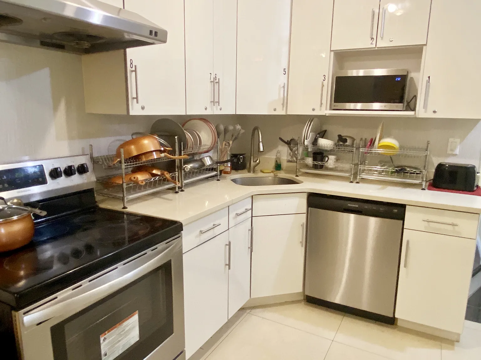 7 bed, 1500 sqft, $1,300 — Photo 3