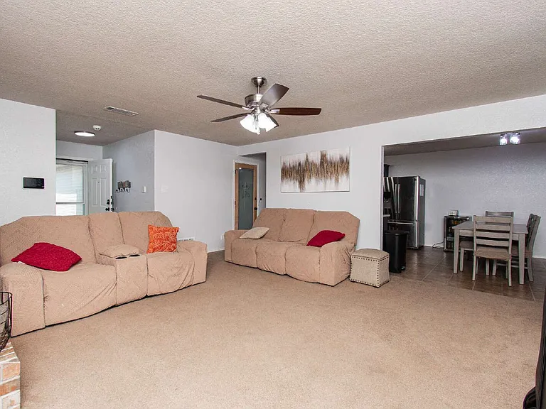 3309 Lorena Dr — Photo 3