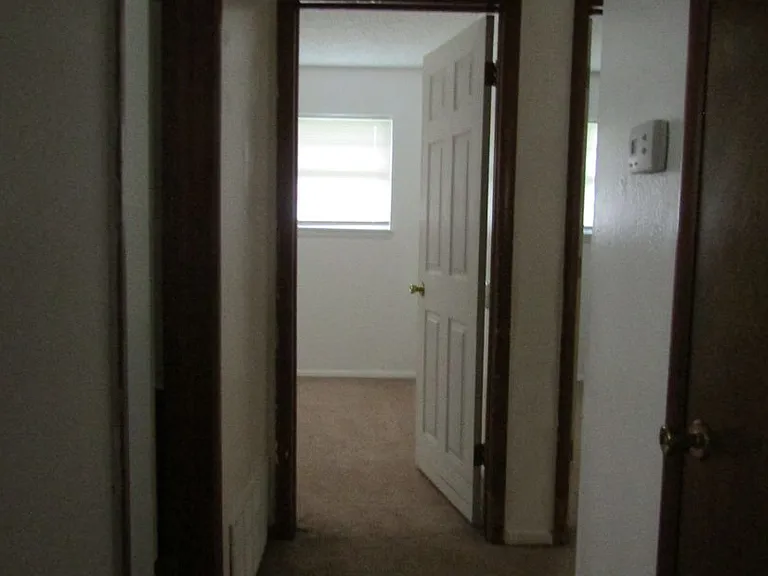 147 NE Dunlop St — Photo 11