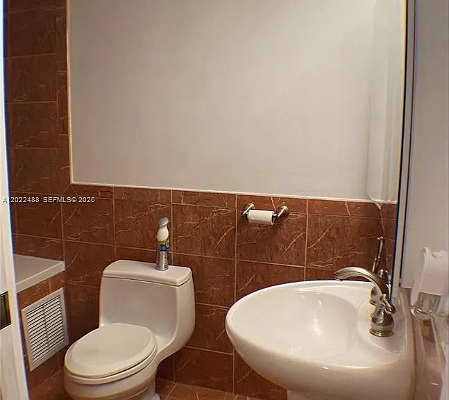 2061 NW 47th Ter #302 — Photo 24
